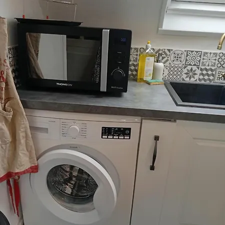 La Du Pecheur アパート *